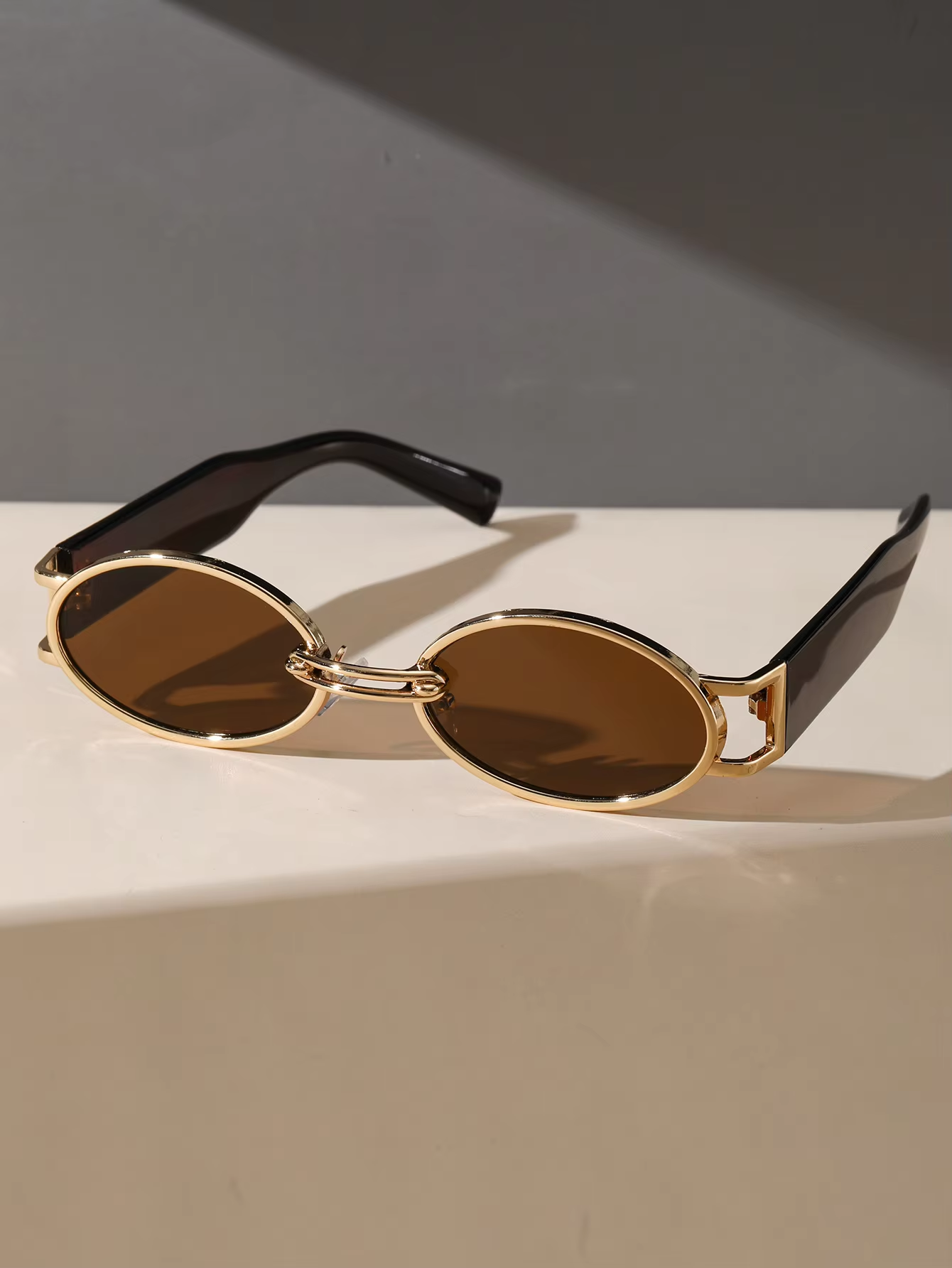 1PC Unisex Plastic Fashion Ova - Men Fashion Photography recensione e prezzo