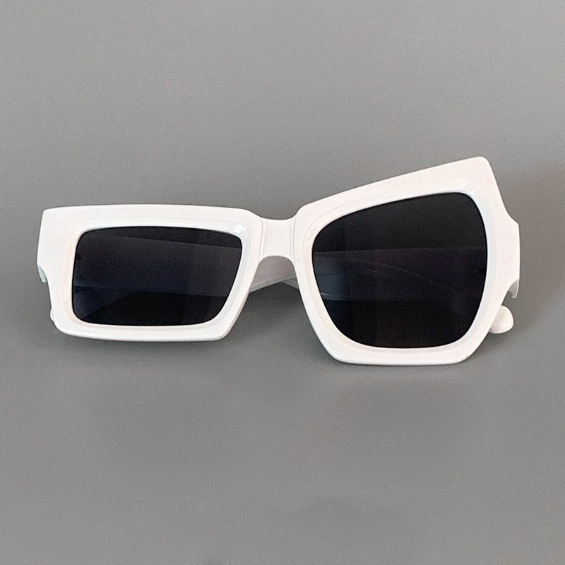 New Vintage Man Irregular Sung - Men Fashion Photography recensione e prezzo