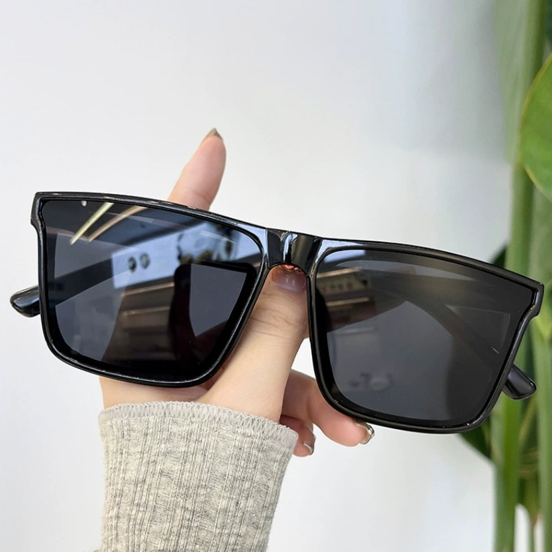 Handsome and Fashionable Glass - Men Fashion Photography recensione e prezzo